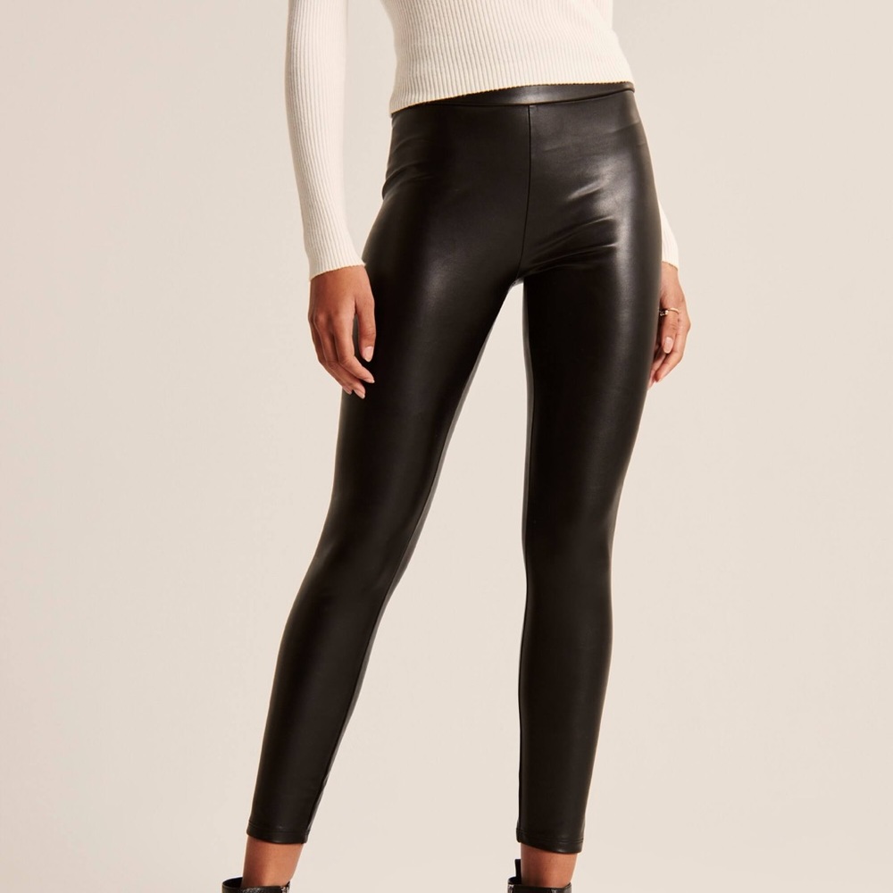Abercrombie & Fitch vegan faux leather leggings M